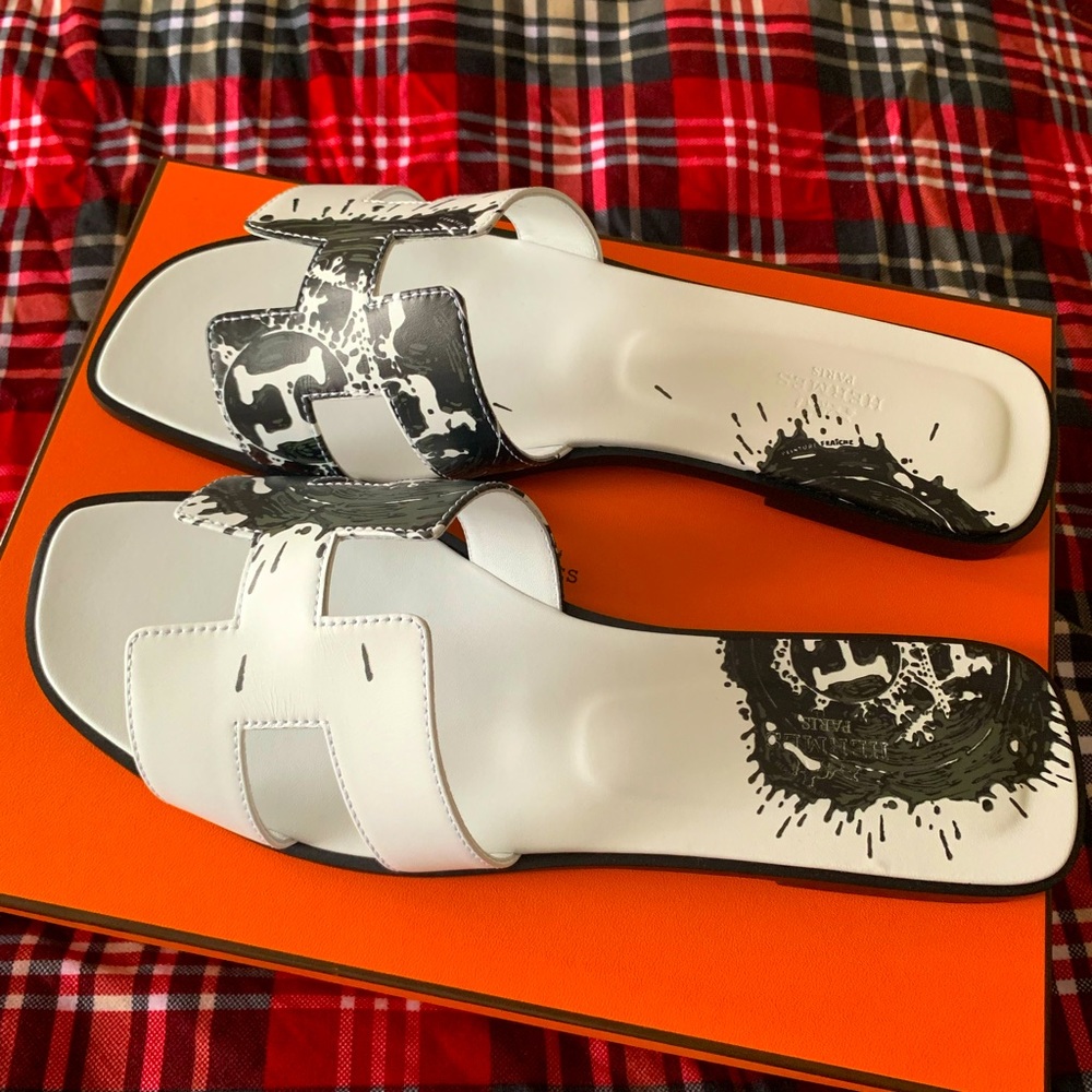 Oran sandals.